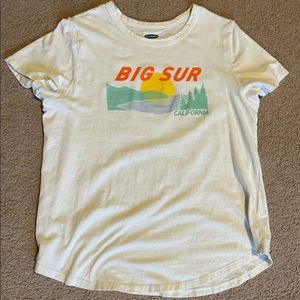 Old Navy T shirt